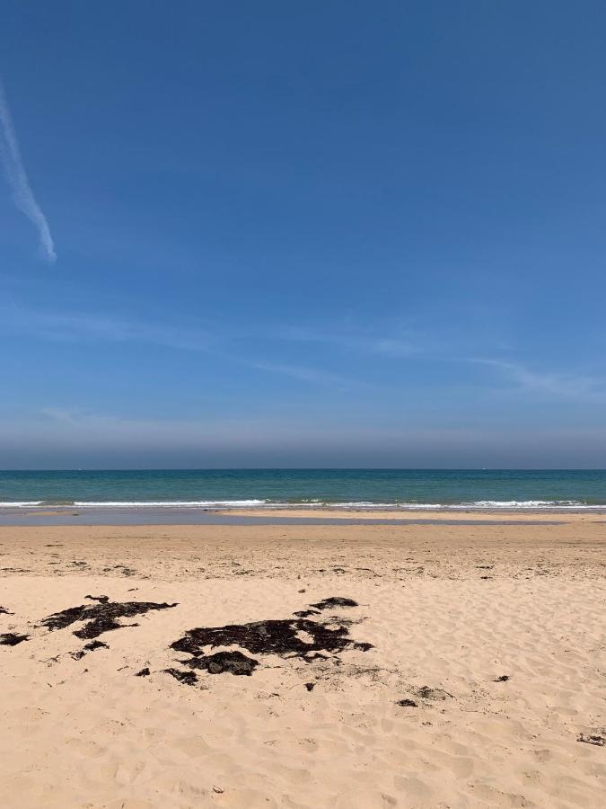 Gite "Au P'Tit Tourois" De Plain-Pied Tout Confort Avec Veranda Proche D'Omaha Beach Et De Bayeux Accueillant Les Animaux Esterno foto